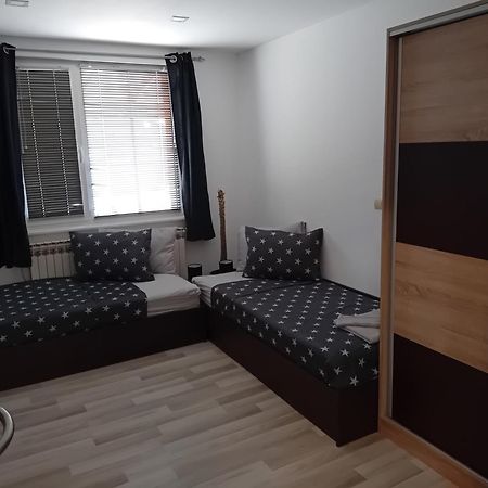 Къща За Гости Градина Aheloi Exterior foto