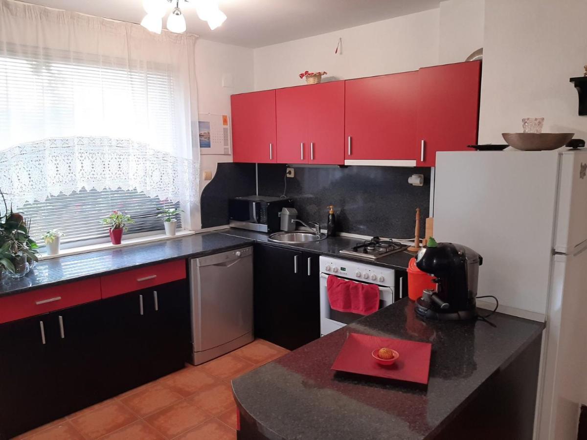 Къща За Гости Градина Aheloi Exterior foto
